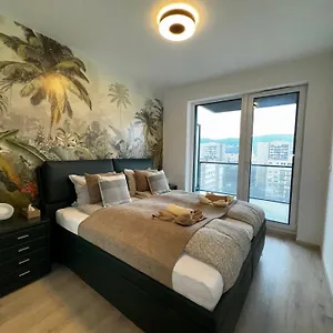 https://apt-riverguard-with-free-parking.inbudapesthotels.com
